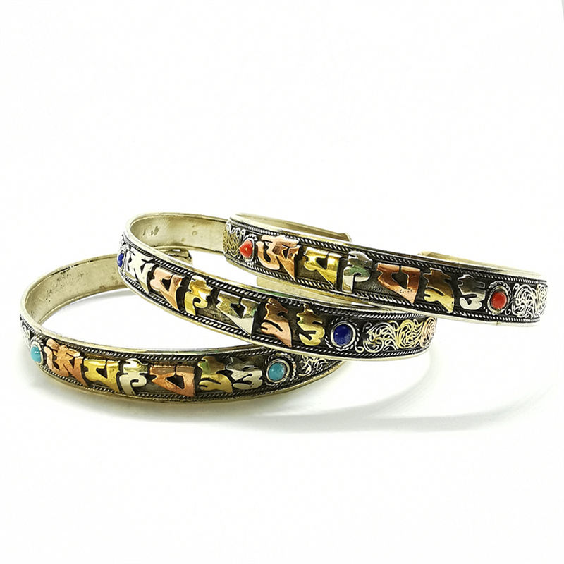 Ethnic Fashion Com - Mantras tibétains Amulette Manchette ouverte OM