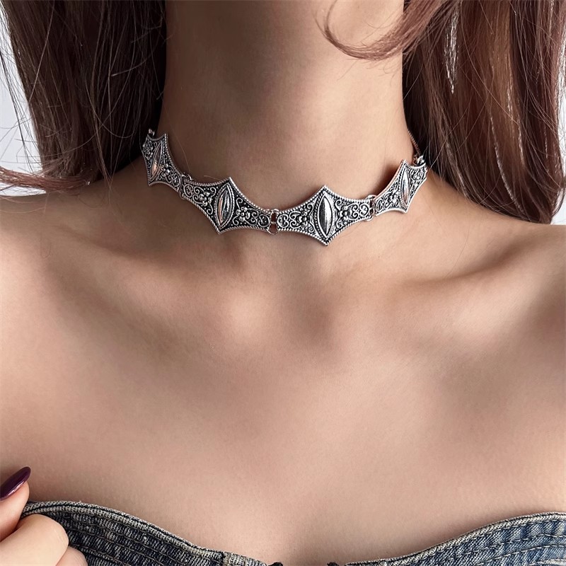 Collier ras du cou ethnique bo - Fashion Show Ethnic Wear avis et prix