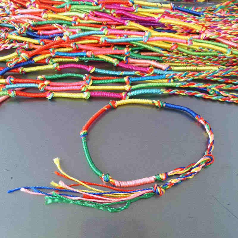 Bracelets à cordes colorés tis - Ethnic Fashion Com avis et prix