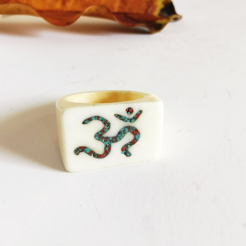 Bague avec symboles d'amulette - Ethnic Fashion Com avis et prix
